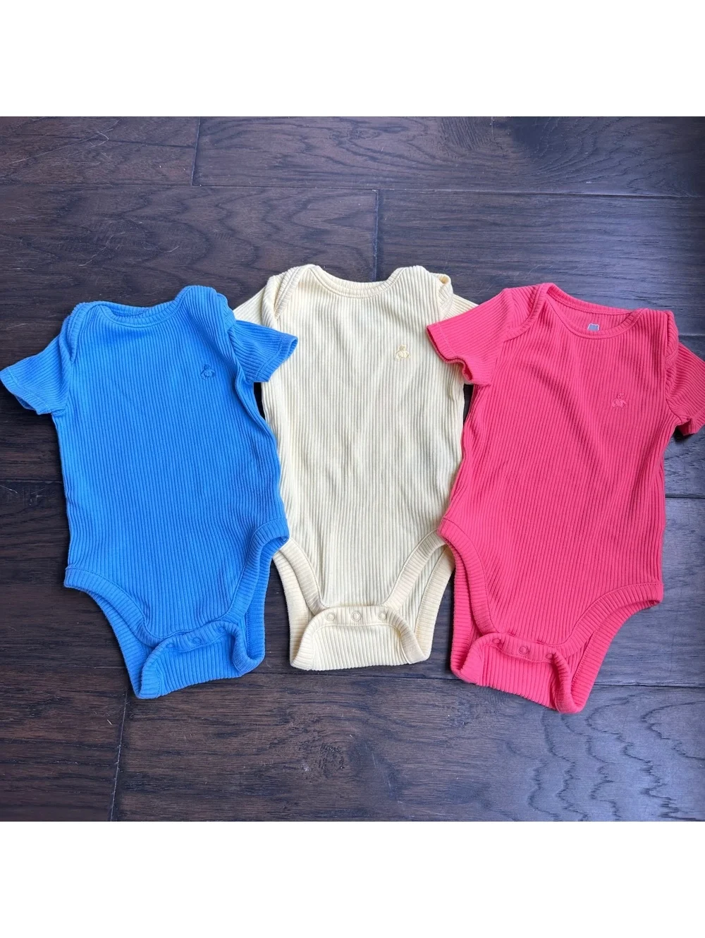 Gap Baby One Piece bundle 6-12 M